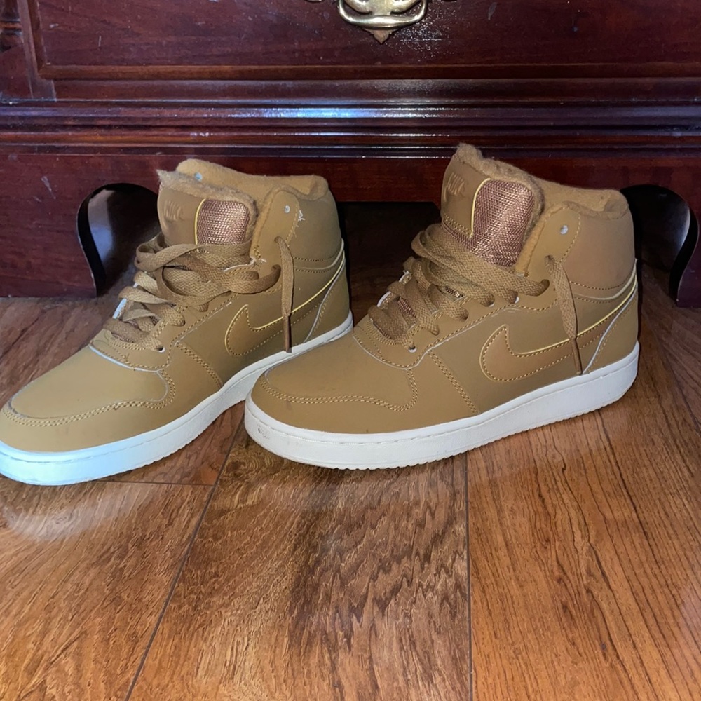 Nike Sneaker